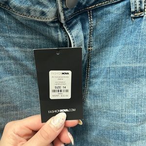 Fashion Nova distressed ankle jeans size 14 nwt “all inclusive ankle jeans” PLUS